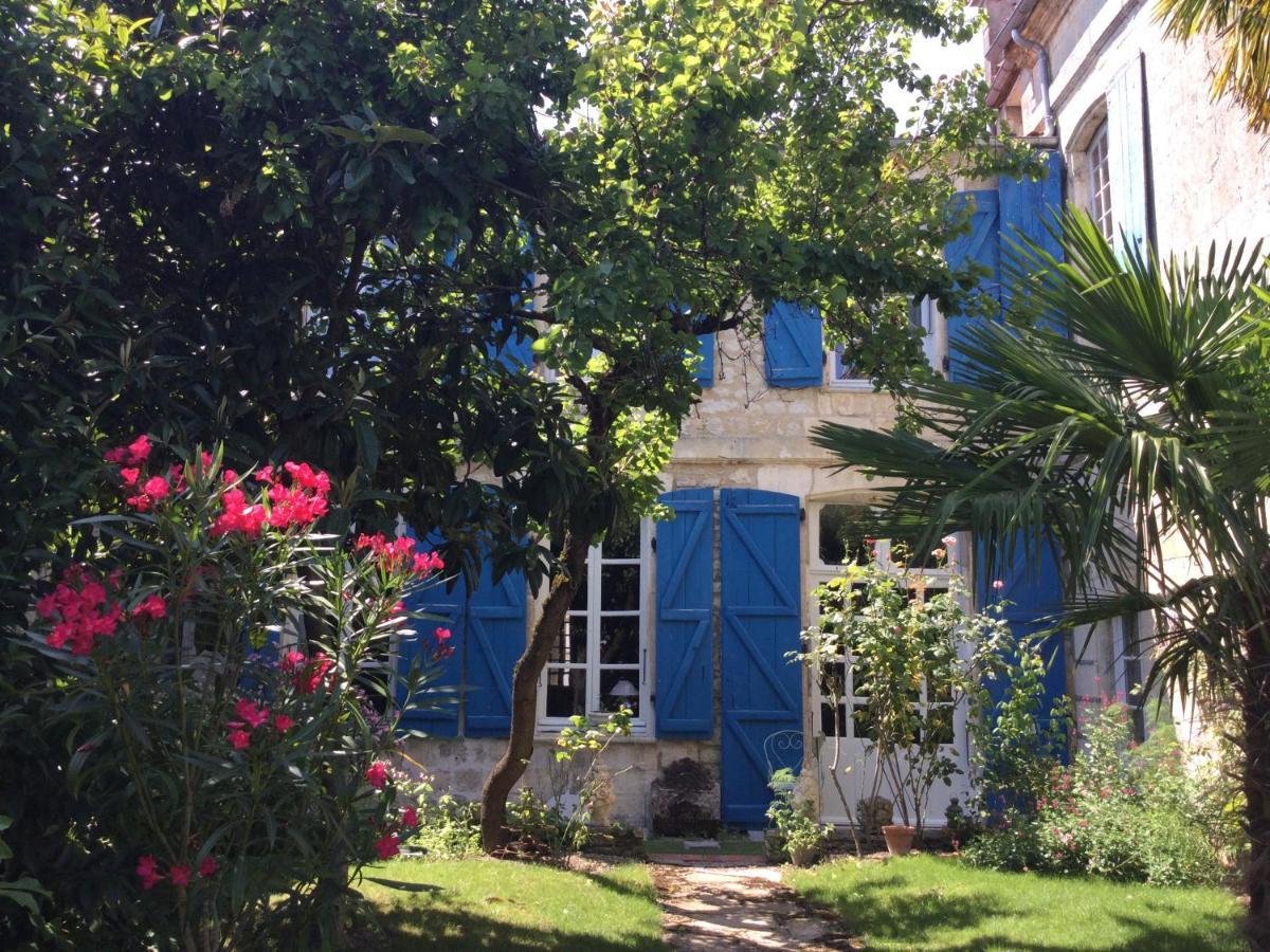 L'Orangerie Du General Bed and Breakfast Saint-Jean-dʼAngély Eksteriør billede